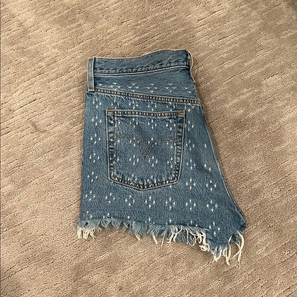 Levi’s short Jean shorts size 32 - Picture 1 of 3